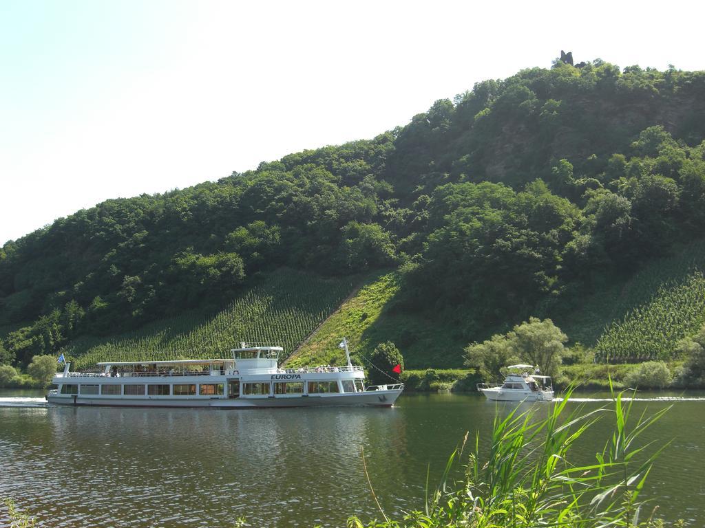 Hotel Reichsschenke Zum Ritter Gotz "Garni" Krov Luaran gambar