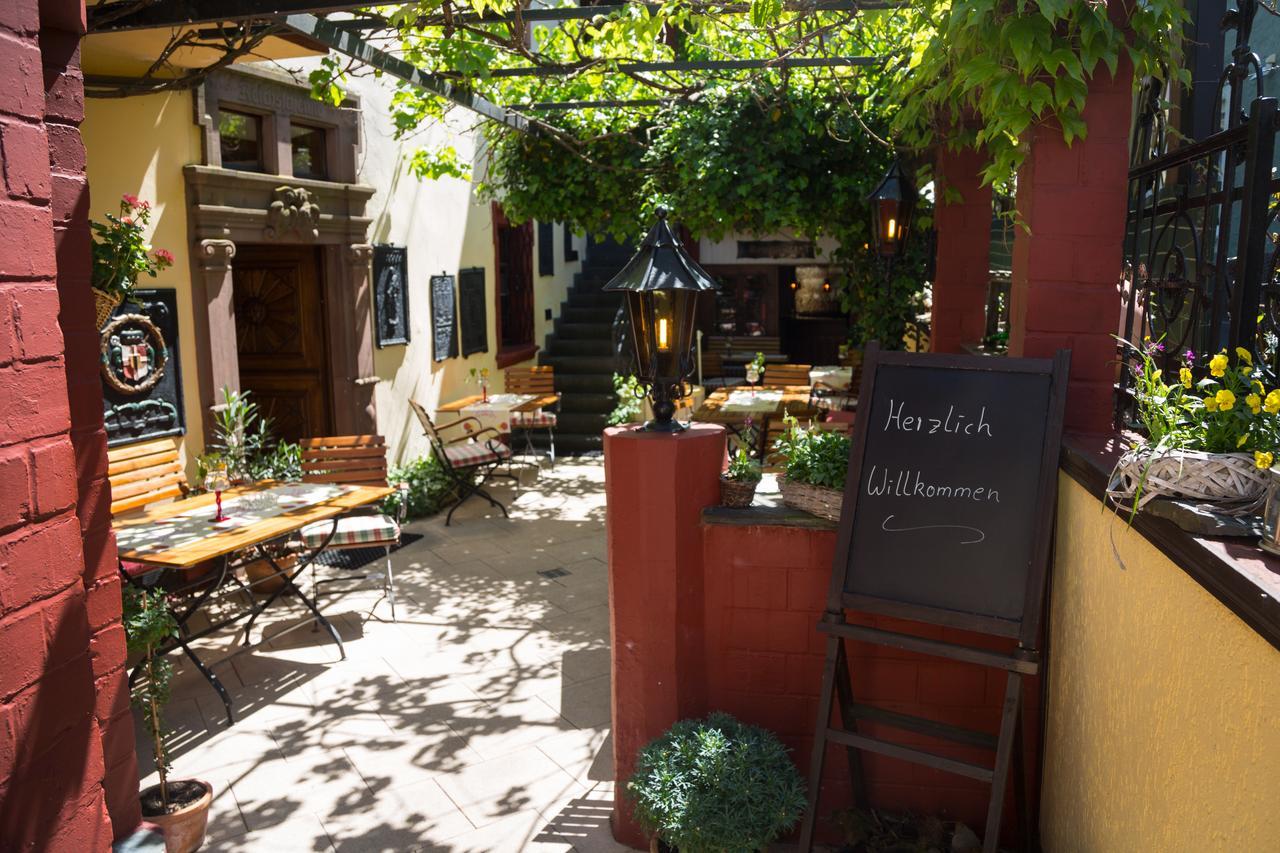 Hotel Reichsschenke Zum Ritter Gotz "Garni" Krov Luaran gambar