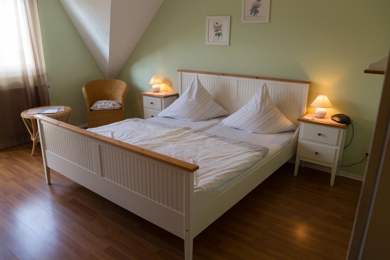 Hotel Reichsschenke Zum Ritter Gotz "Garni" Krov Luaran gambar